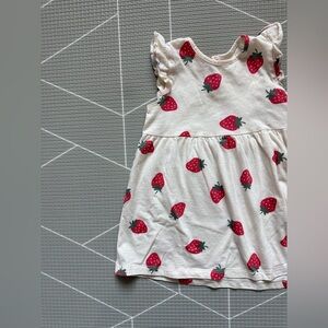 H&M|Baby girl strawberry printed play dress with Ruffled Sleeves,very soft•••12M